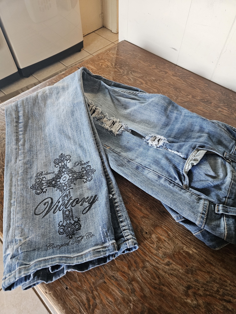 Cowgirl Tuff "Victory" Blue Denim Jeans with Lining And Some Crystals - Size 35